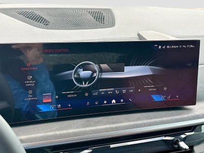 2027 BMW X6 — photo 11 view