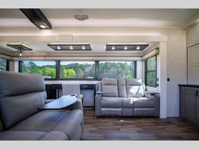 2025 Jayco North Point - Photo 11