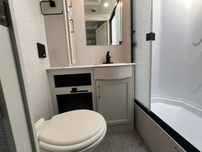 2026 Fleetwood FLAIR — photo 14 view