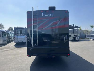 2026 Fleetwood FLAIR — photo 25 view
