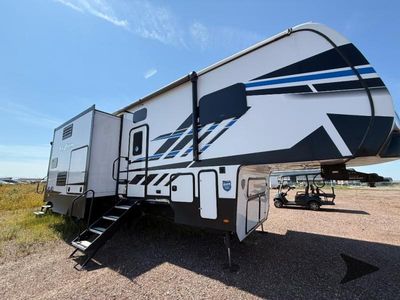 2023 Keystone RV Fuzion - Photo 3
