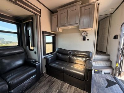 2023 Keystone RV Fuzion - Photo 10