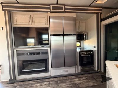 2023 Keystone RV Fuzion - Photo 13