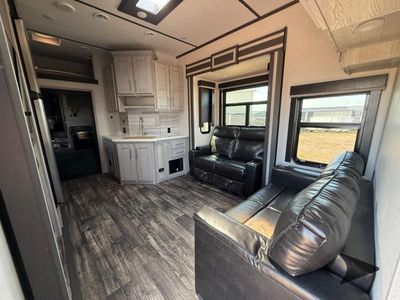 2023 Keystone RV Fuzion - Photo 9