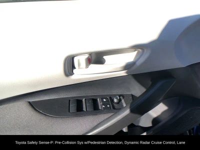 2025 Toyota Corolla LE - Photo 16
