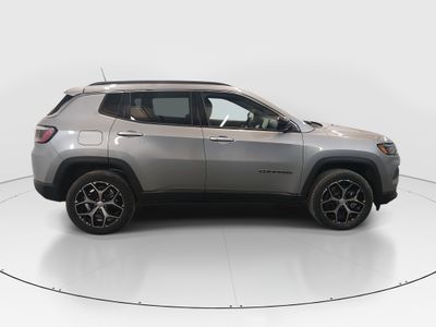 2024 Jeep Compass - Photo 8