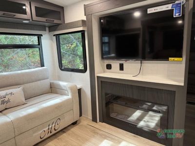 2026 Forest River RV Rockwood Ultra Lite — photo 23 view