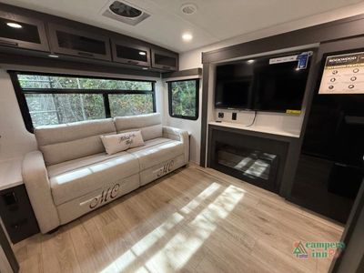 2026 Forest River RV Rockwood Ultra Lite — photo 12 view