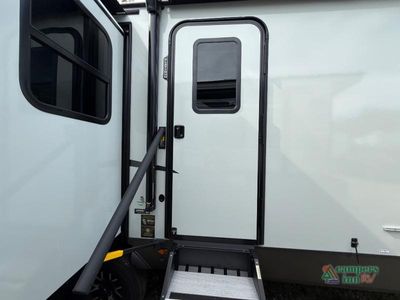2026 Forest River RV Rockwood Ultra Lite — photo 8 view
