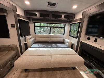 2026 Forest River RV Rockwood Ultra Lite — photo 19 view