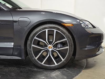 2026 Porsche Taycan - Photo 11