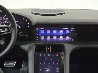2026 Porsche Taycan - Photo 16