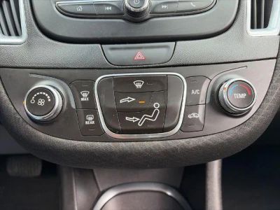 2016 Chevrolet Malibu - Photo 11