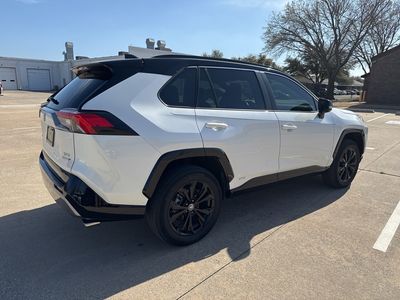 2022 Toyota RAV4 Hybrid - Photo 5