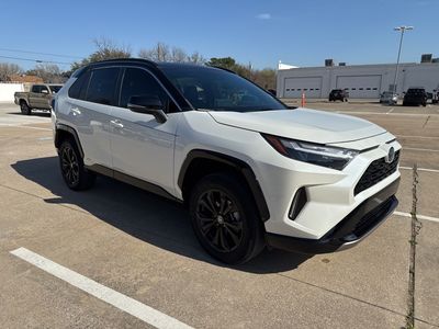 2022 Toyota RAV4 Hybrid - Photo 8