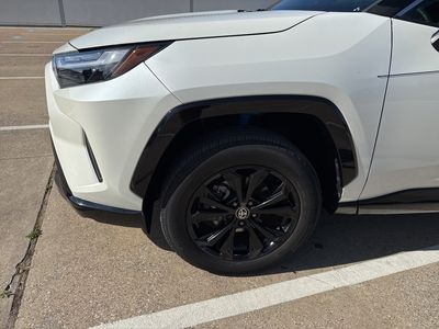 2022 Toyota RAV4 Hybrid - Photo 2