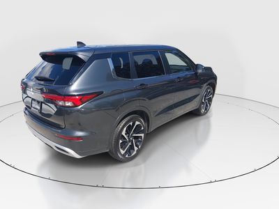 2024 Mitsubishi Outlander — photo 7 view