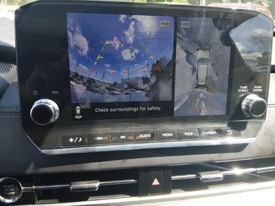 2024 Mitsubishi Outlander — photo 16 view