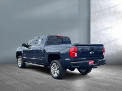 2018 Chevrolet Silverado 1500 — interior view