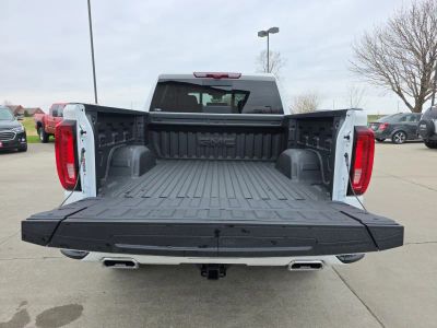 2026 GMC Sierra 1500 — photo 17 view
