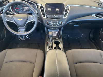 2023 Chevrolet Malibu - Photo 3