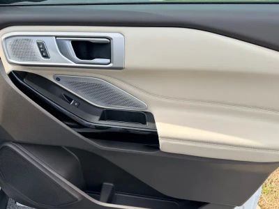 2022 Ford Explorer - Photo 14