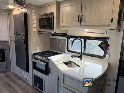 2026 Coachmen RV Catalina Legacy - Photo 8