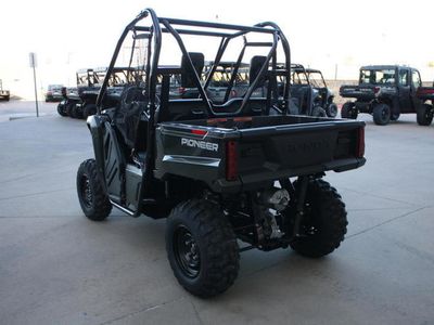 2026 Honda Pioneer 520 - Photo 8
