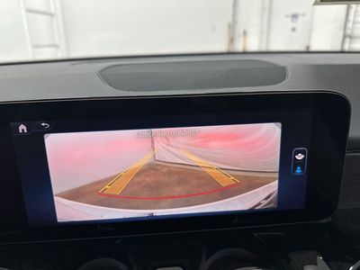 2026 Mercedes-Benz GLB — photo 15 view