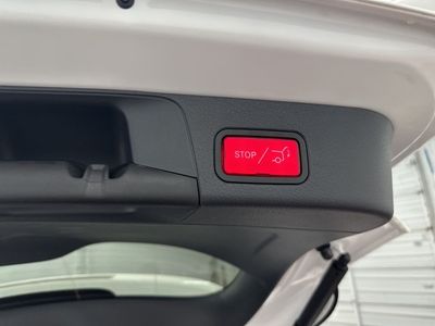 2026 Mercedes-Benz GLB — photo 27 view
