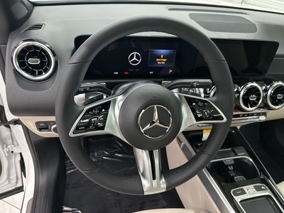 2026 Mercedes-Benz GLB — photo 10 view