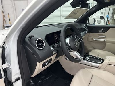 2026 Mercedes-Benz GLB — photo 9 view