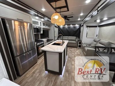 2026 CrossRoads RV Hampton - Photo 15