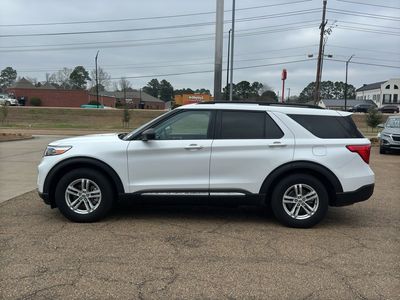 2022 Ford Explorer - Photo 4