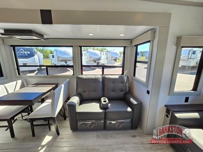 2026 Montana High Country 295RL - Photo 20