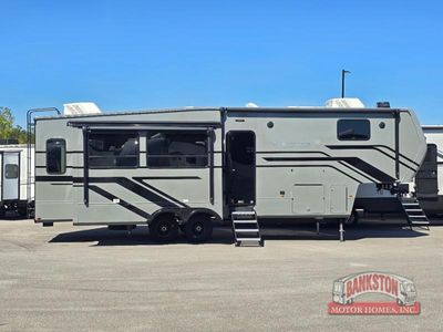 2026 Montana High Country 295RL - Photo 3