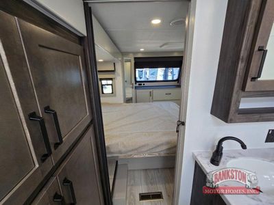 2026 Montana High Country 295RL - Photo 30