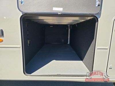 2026 Montana High Country 295RL - Photo 4