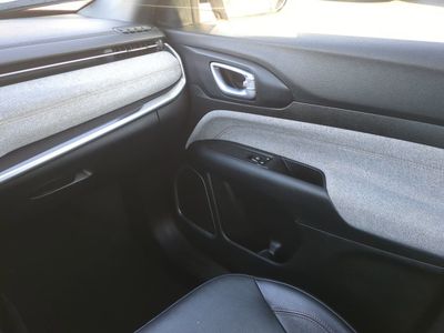 2023 Jeep Compass — photo 20 view