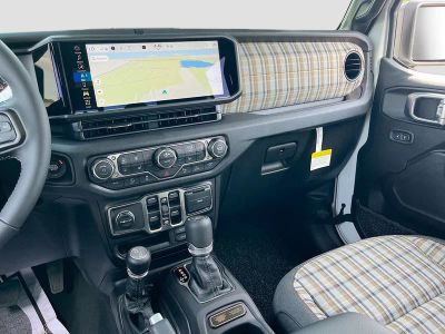 2026 Jeep Gladiator — photo 23 view