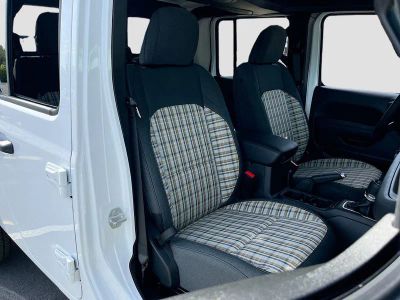2026 Jeep Gladiator — photo 27 view