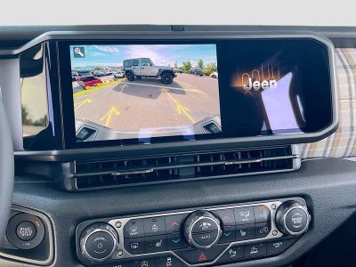 2026 Jeep Gladiator — photo 14 view