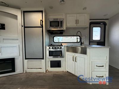2022 Dutchmen RV Astoria - Photo 12