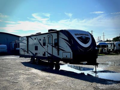 2019 Heartland Wilderness — front three-quarter view