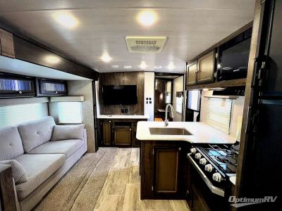 2019 Heartland Wilderness — interior view