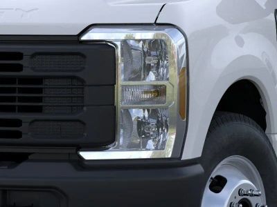 2026 Ford Chassis Cab - Photo 18