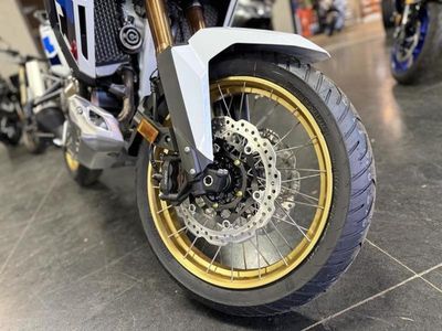 2025 Honda Africa Twin Adventure Sports ES - Photo 10