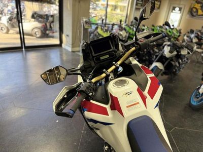 2025 Honda Africa Twin Adventure Sports ES - Photo 7