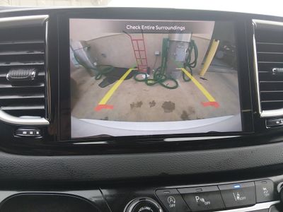 2023 Chrysler Pacifica — photo 16 view