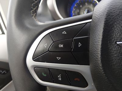 2023 Chrysler Pacifica — photo 13 view